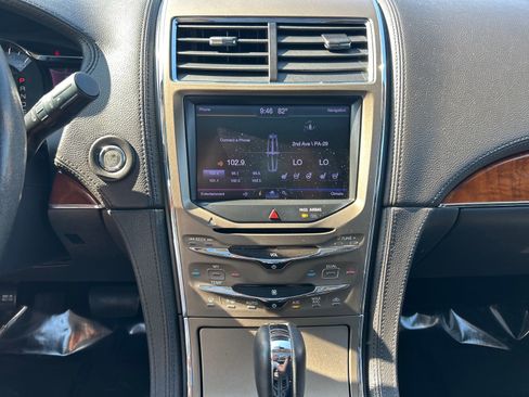 Used 2013 Lincoln MKX AWD image 29