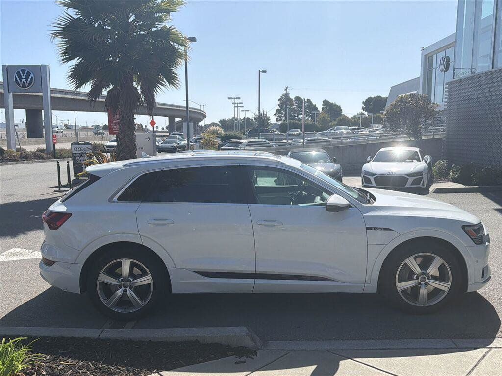 Used 2019 Audi e-tron Premium Plus AWD/4WD image 5