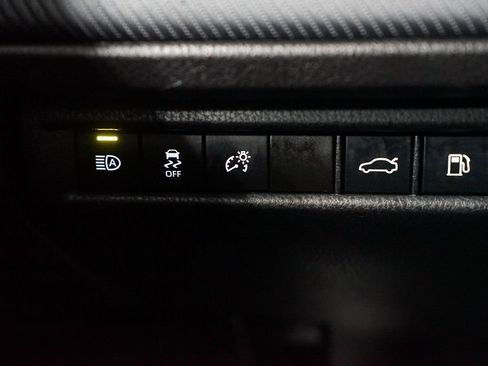 Certified 2025 Toyota Camry SE image 25