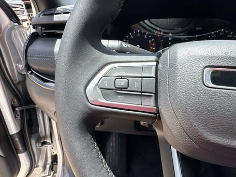 New 2026 Jeep Compass Latitude AWD/4WD image 25