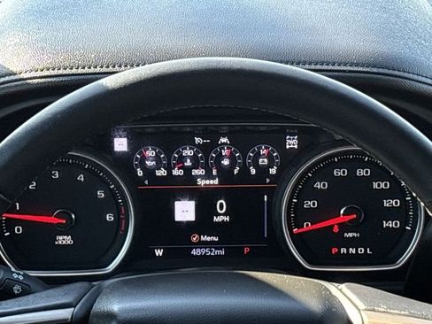 Used 2022 Chevrolet Silverado 1500 High Country w/ Technology Package image 12