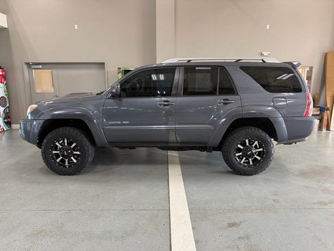 Used 2004 Toyota 4Runner Limited AWD/4WD image 1