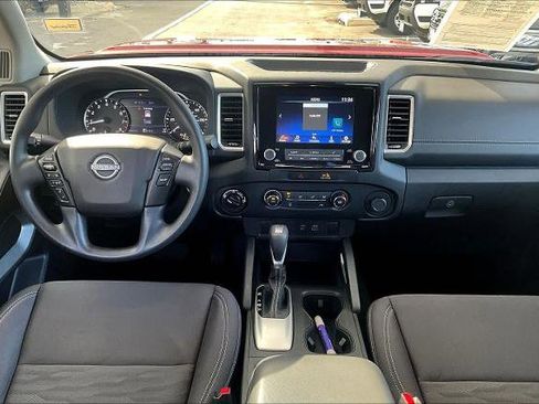 Certified 2022 Nissan Frontier SV image 14