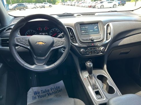 Used 2018 Chevrolet Equinox LT FWD image 10