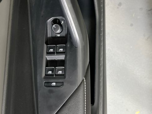 Used 2023 Volkswagen Jetta Sport FWD image 17