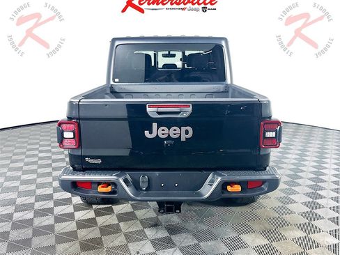 Used 2021 Jeep Gladiator Mojave image 6