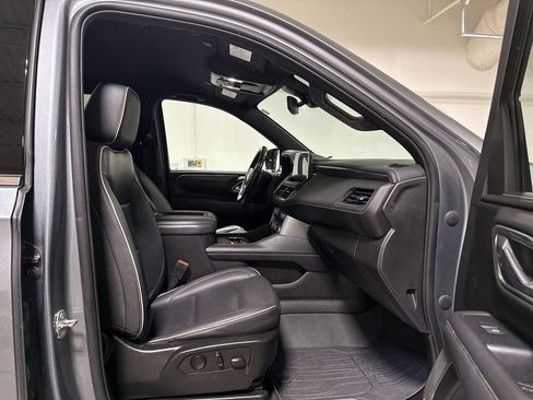 Used 2022 GMC Yukon XL SLT w/ SLT Luxury Package AWD/4WD image 22