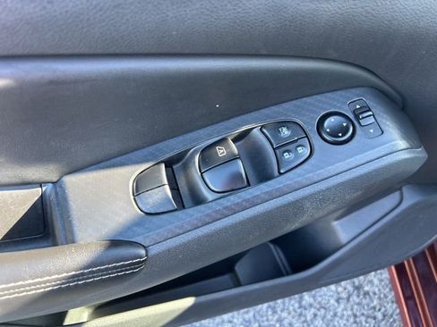 Used 2024 Nissan Altima 2.5 SV image 13