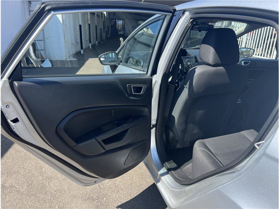 Used 2014 Ford Fiesta SE FWD image 10