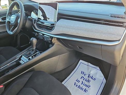 Used 2023 Jeep Compass Sport image 19