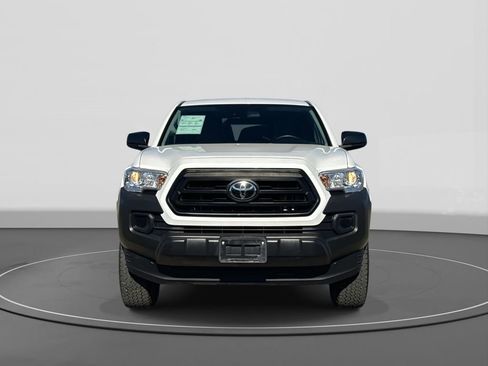 Used 2022 Toyota Tacoma SR image 3