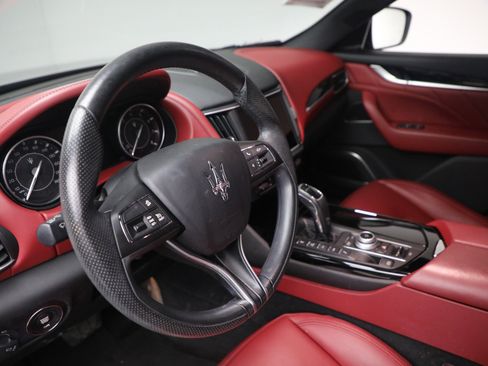 Certified 2022 Maserati Levante GT AWD/4WD image 21