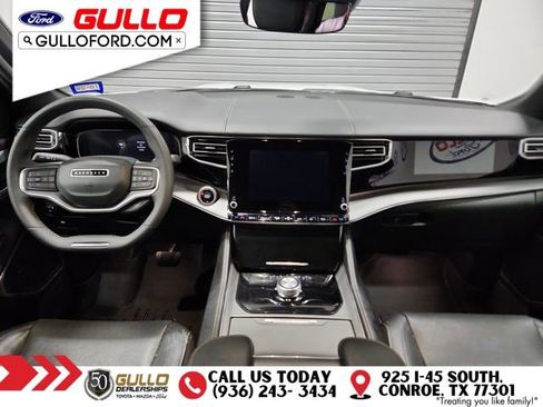 Used 2023 Jeep Wagoneer Series II image 11