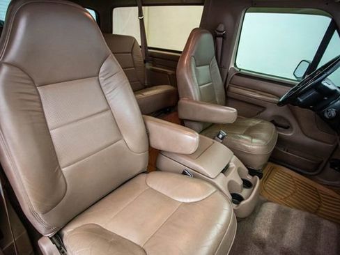 Used 1996 Ford Bronco XLT image 22