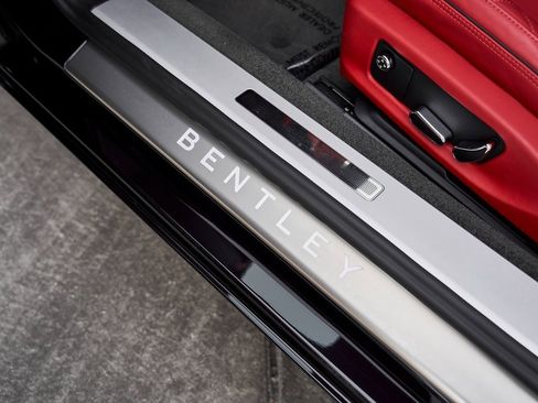 Used 2022 Bentley Continental GT image 31