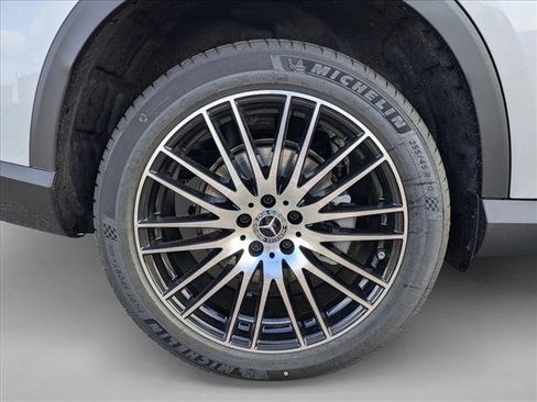 Used 2026 Mercedes-Benz GLC 300 image 10
