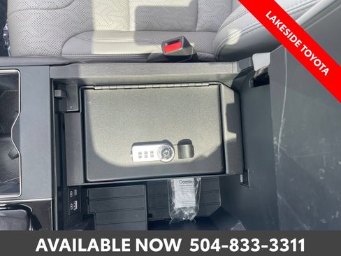 Used 2023 Toyota Tundra Limited w/ Power Package RWD image 36