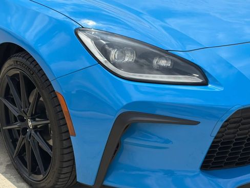 Used 2022 Toyota GR86 Premium RWD image 9