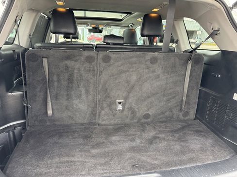 Used 2018 Toyota Highlander Limited image 30