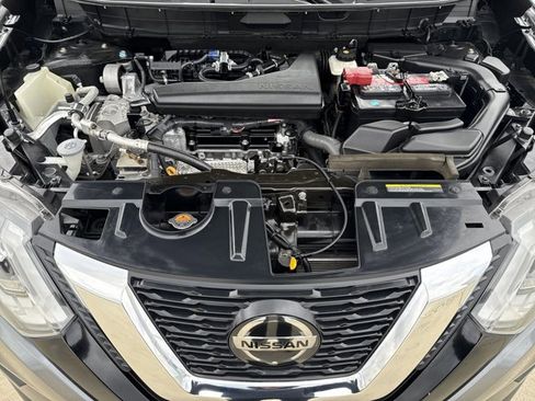 Used 2018 Nissan Rogue SL w/ Premium Package image 28
