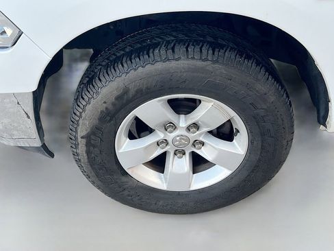 Used 2021 RAM 1500 Classic SLT image 30