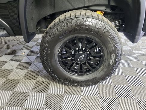 New 2026 Chevrolet Silverado 2500 ZR2 AWD/4WD image 36