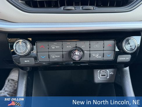 New 2026 Jeep Compass Limited image 13