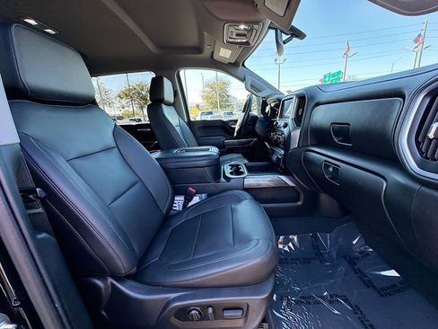 Certified 2022 Chevrolet Silverado 2500 LTZ w/ LTZ Convenience Package AWD/4WD image 25