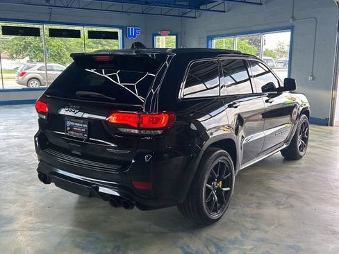 Used 2018 Jeep Grand Cherokee Trackhawk AWD/4WD image 7