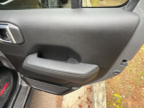 Used 2022 Jeep Wrangler Unlimited Rubicon 4xe w/ Steel Bumper Group image 20