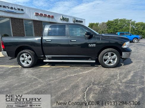 Used 2017 RAM 1500 Big Horn AWD/4WD image 6