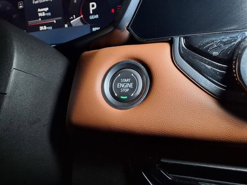 Used 2024 GMC Canyon AT4 image 13