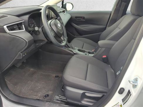 Certified 2025 Toyota Corolla LE FWD image 9