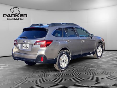 Used 2019 Subaru Outback 2.5i Premium image 5
