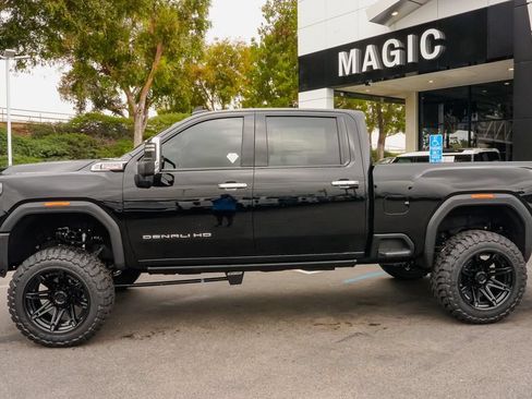 New 2026 GMC Sierra 2500 Denali w/ Denali Reserve Package AWD/4WD image 8
