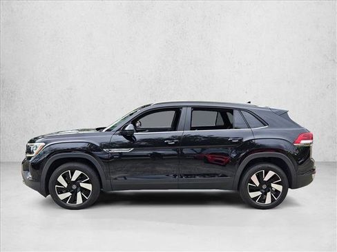 Used 2024 Volkswagen Atlas Cross Sport SE w/ Panoramic Sunroof Package FWD image 8