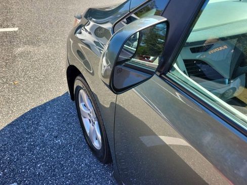 Used 2018 Toyota Sienna LE image 18