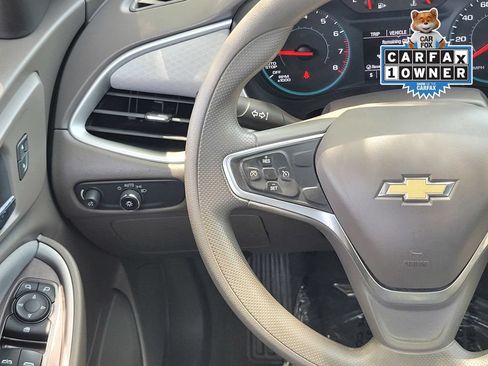 Used 2022 Chevrolet Malibu LT FWD image 12