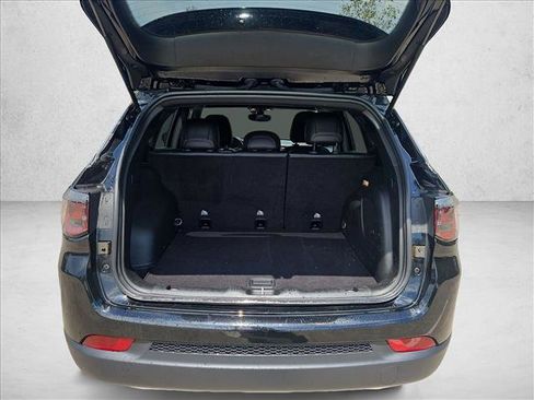 Used 2023 Jeep Compass Limited w/ Sun and Sound Group AWD/4WD image 6