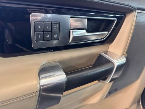 Used 2016 Land Rover LR4 HSE LUX image 29