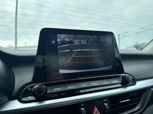 Used 2022 Kia Forte LXS image 27