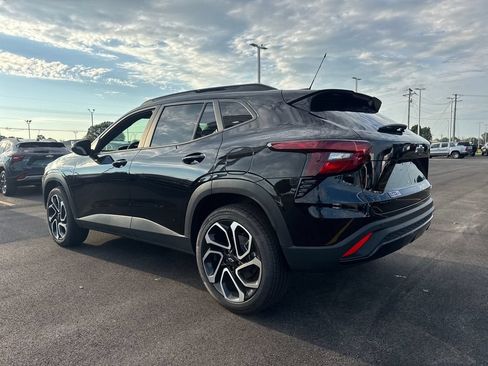 New 2026 Chevrolet Trax RS w/ Driver Confidence Package FWD image 4