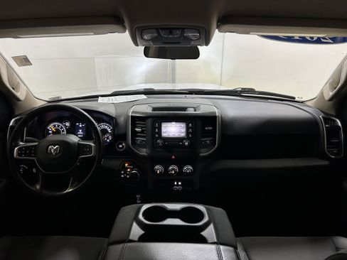 Used 2019 RAM 1500 Big Horn AWD/4WD image 14