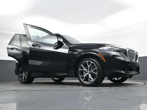 New 2026 BMW X5 xDrive50e w/ M Sport Package AWD/4WD image 39