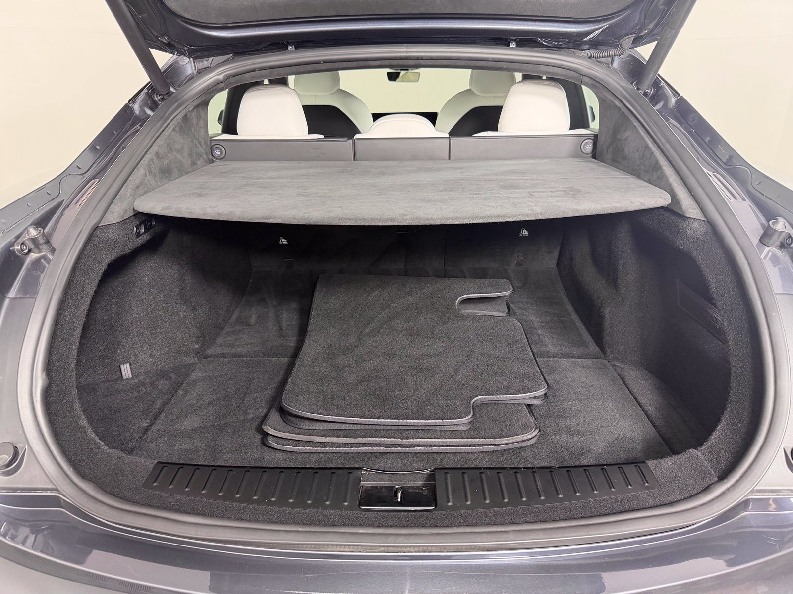 Used 2022 Tesla Model S Plaid AWD/4WD image 23