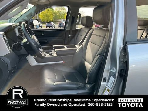 Used 2024 Toyota Tundra Limited AWD/4WD image 7