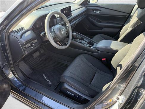 Used 2023 Honda Accord EX image 9