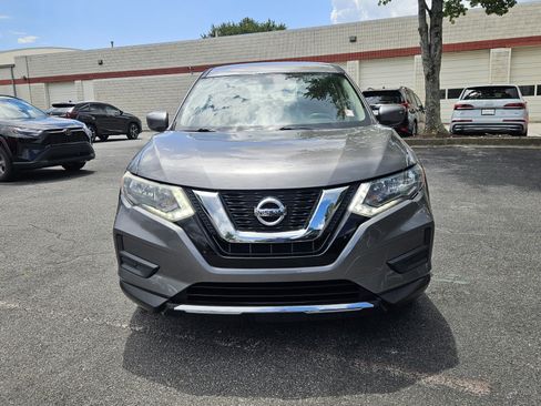 Used 2017 Nissan Rogue S FWD image 2