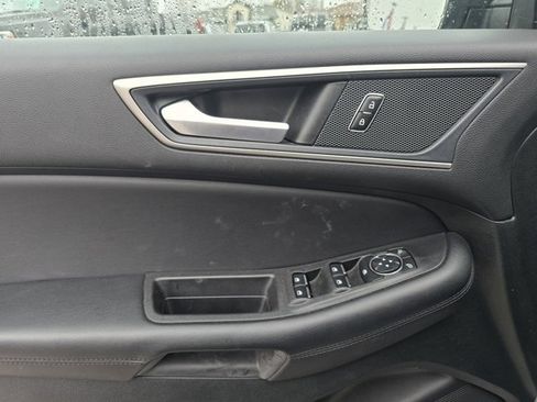 Used 2023 Ford Edge SEL image 15