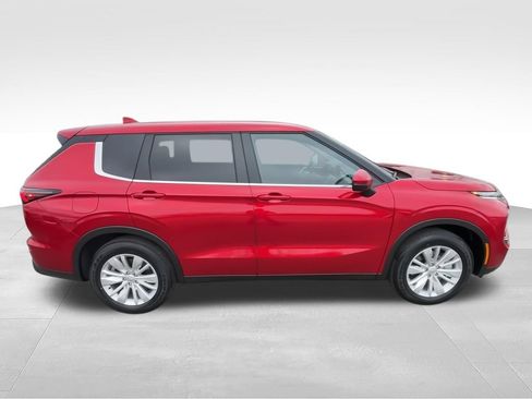 New 2026 Mitsubishi Outlander ES FWD image 9